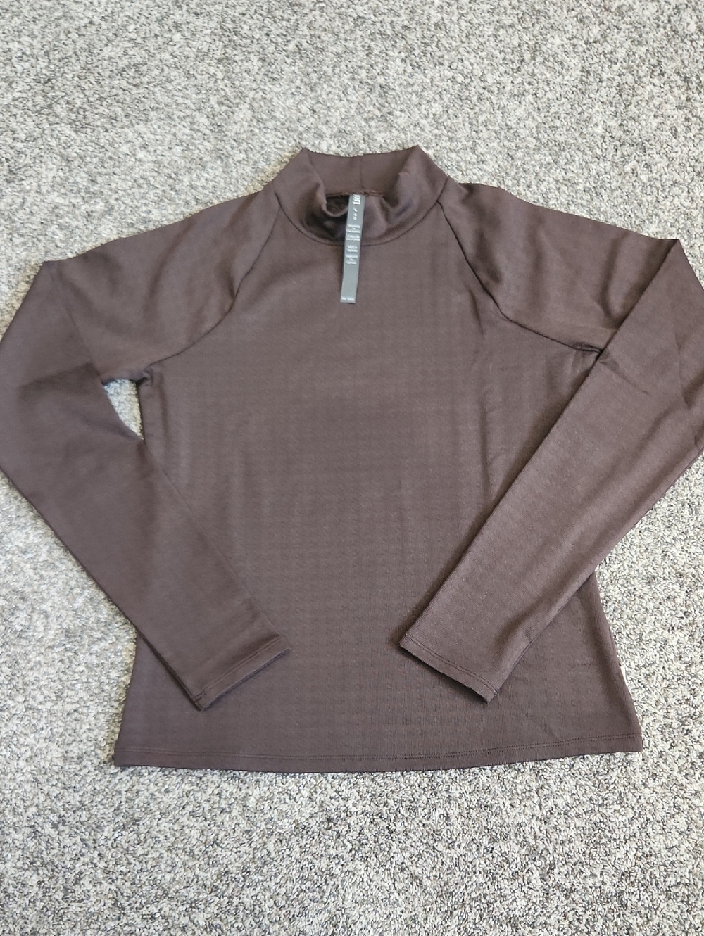 Vuori Chill Out Fleece Lined Java Houndstooth Mock Neck Top